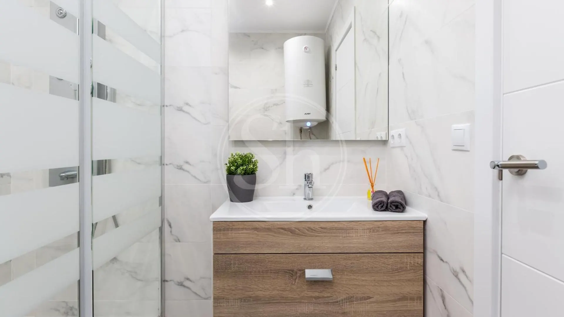 Bonito Apartamento Para 8 Barcelona